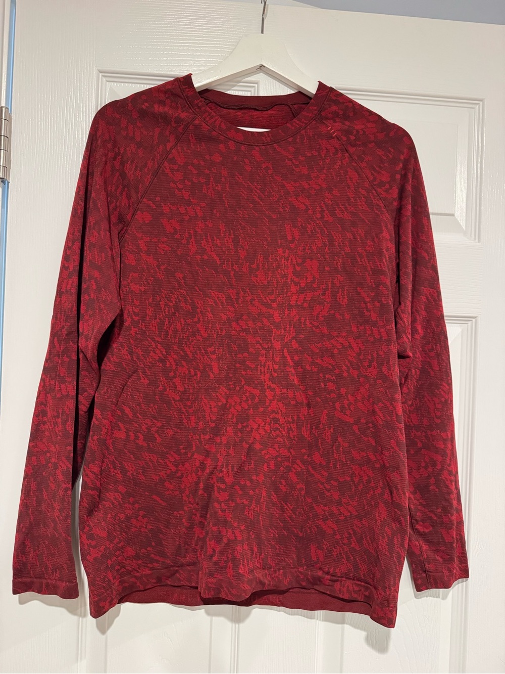 lululemon athletica Red Patterned athletic loose-fit Long-Sleeve Tee